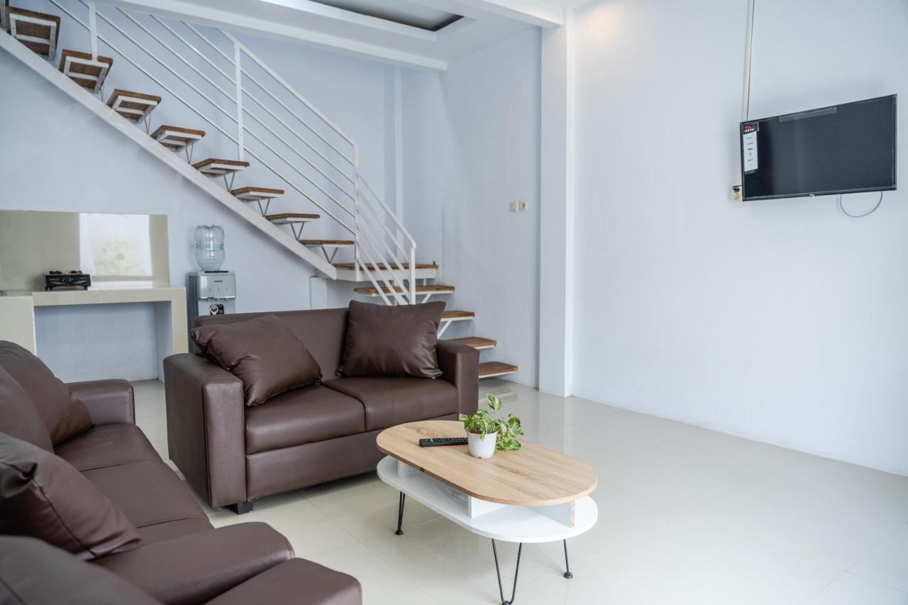 Azalia Homestay Yogyakarta Ngoại thất bức ảnh