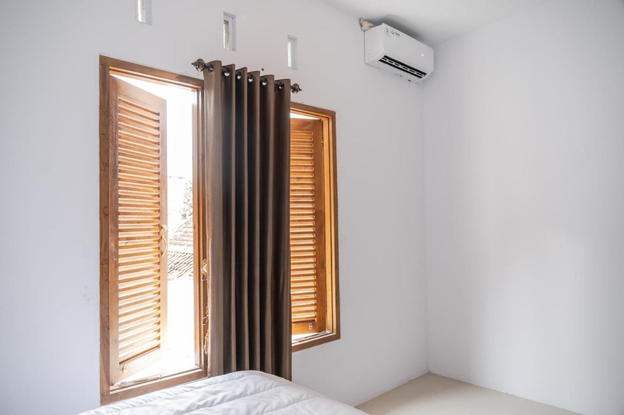 Azalia Homestay Yogyakarta Ngoại thất bức ảnh