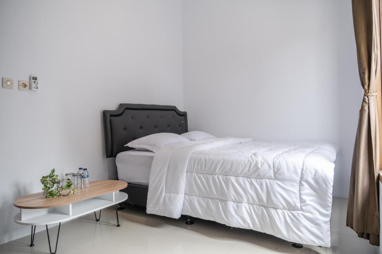 Azalia Homestay Yogyakarta Ngoại thất bức ảnh